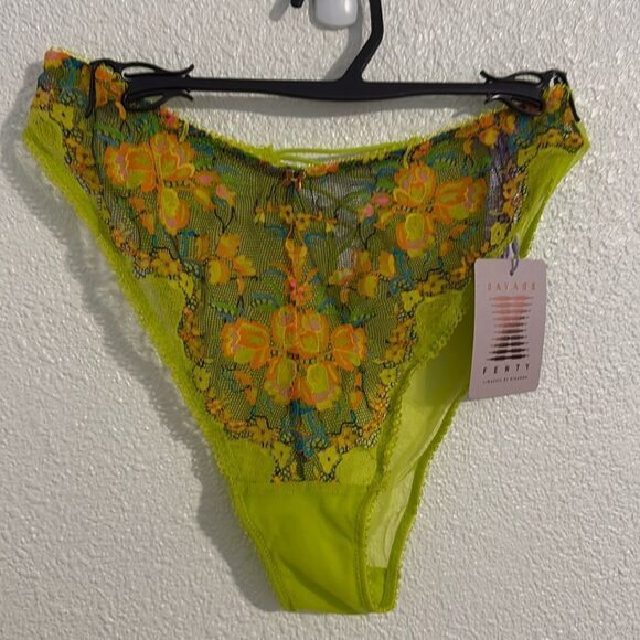 NWT- SAVAGE X FENTY -SWEETHEART LACE HIGH-LEG BIKINI-WILD BUNCH LACE -Size Small - Picture 3 of 8